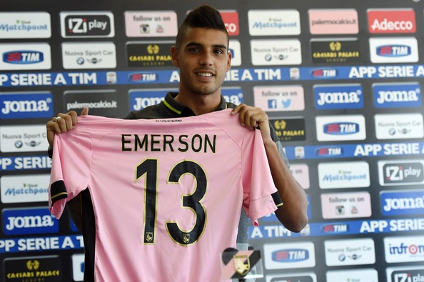 Emerson Palmieri e la sua maglia rosanero